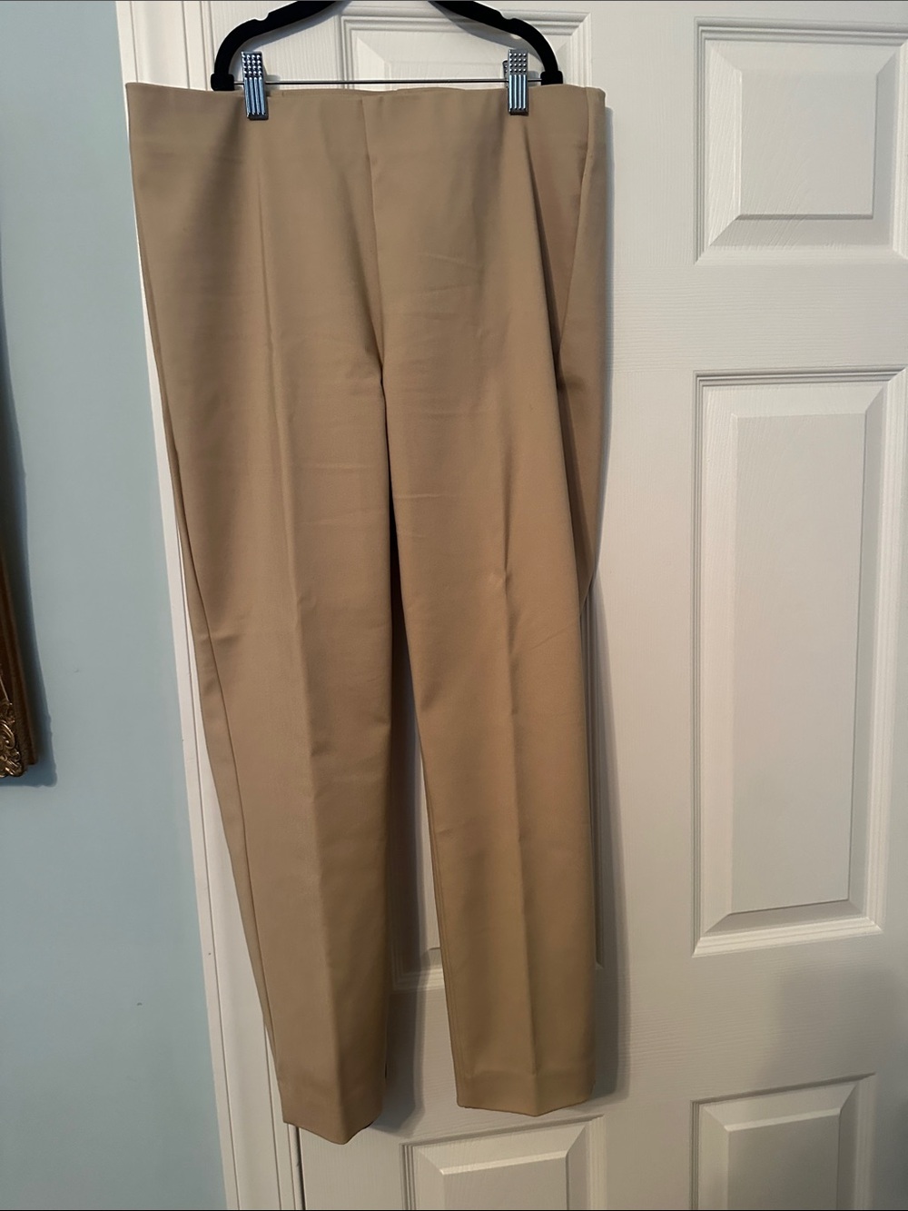 ecru Women’s Straight-Leg Chinos in Khaki